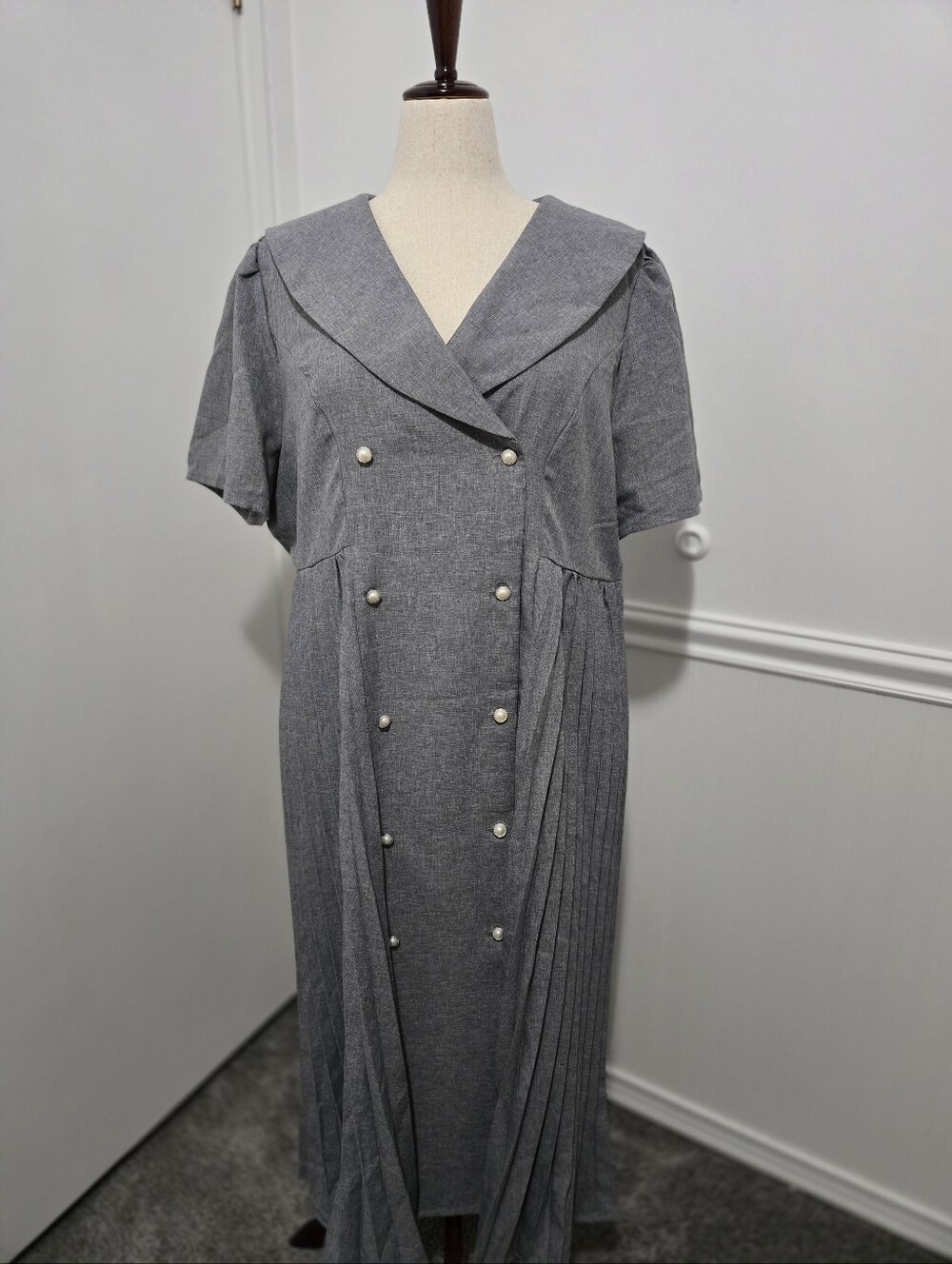 Women's Gray Double-Breasted Pleated Midi Dress